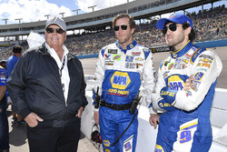 Rick Hendrick, Alan Gustafson, and Chase Elliott, Hendrick Motorsports, Chevrolet Camaro NAPA Auto Parts