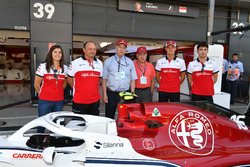 Татьяна Кальдерон, Sauber, керівник Sauber, Фредерік Вассьор, Маркус Ерікссон, Шарль Леклер, Sauber, Оскар і Рубен Фанхіо