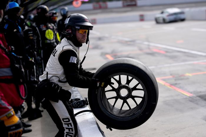 Lose tire retrieved from pit road