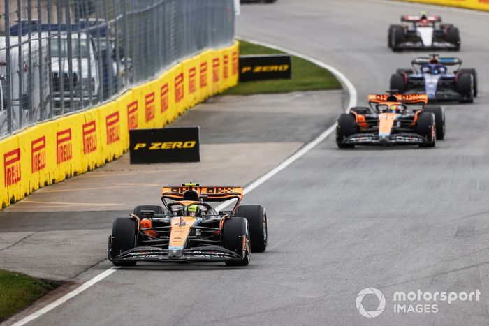 Lando Norris, McLaren MCL60, Oscar Piastri, McLaren MCL60, Alex Albon, Williams FW45
