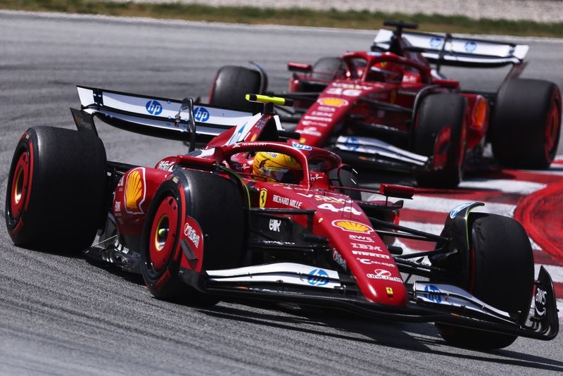 Charles Leclerc, Ferrari, Lewis Hamilton