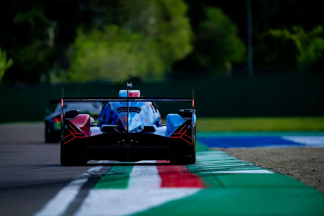 #15 BMW M Team WRT BMW M Hybrid V8: Dries Vanthoor, Raffaele Marciello, Kevin Magnussen