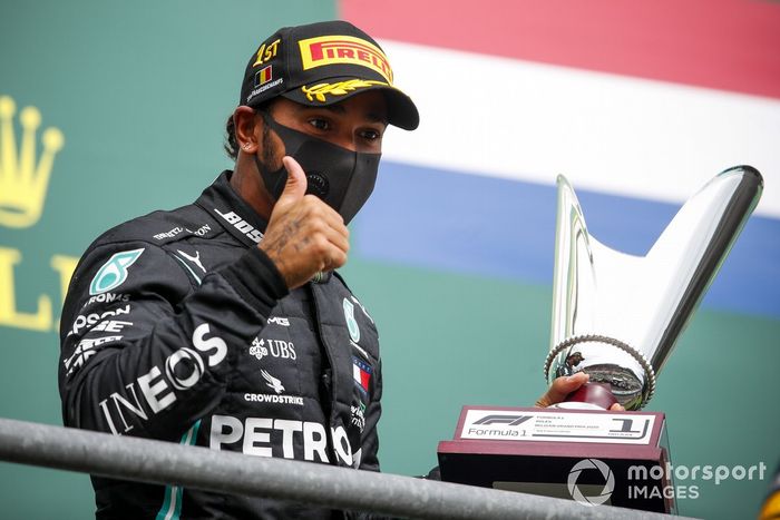 Podio: ganador Lewis Hamilton, Mercedes-AMG F1