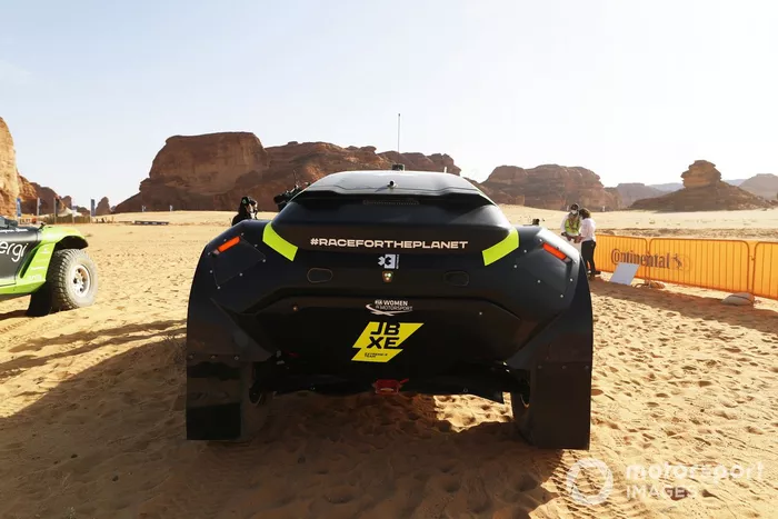 Mikaela Ahlin-Kottulinsky, Jenson Button, JBXE Extreme-E Team