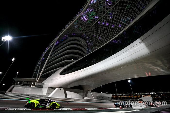 77 Barwell Motorsport Lamborghini Huracán GT3 Evo: Adrian Amstutz, Miguel Amos, Jordan Witt, Patrick Kujala