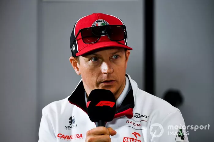 Una cuarentena de años... ¡y aún en la F1!