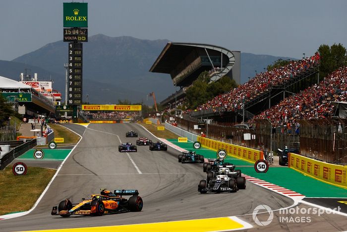 Lando Norris, McLaren MCL36, Yuki Tsunoda, AlphaTauri AT03, Pierre Gasly, AlphaTauri AT03, Sebastian Vettel, Aston Martin AMR22 