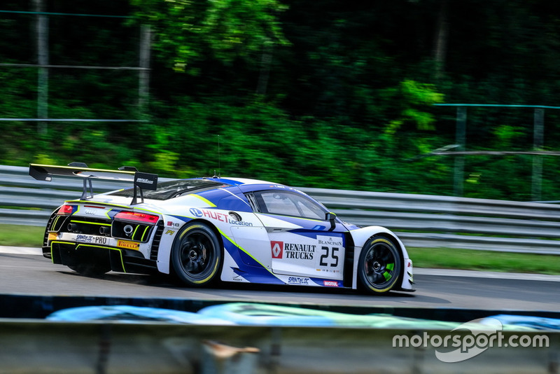 #25 Sainteloc Racing Audi R8 LMS: Simon Gachet, Christopher Haase