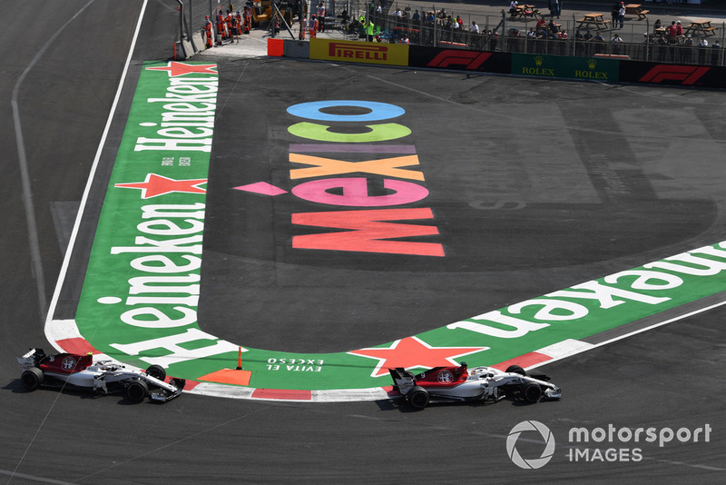 Marcus Ericsson, Sauber C37 e Charles Leclerc, Sauber C37