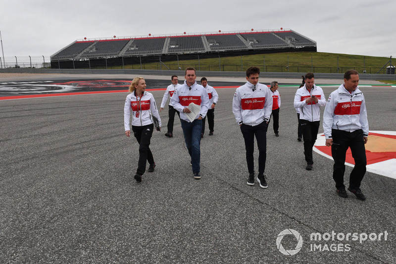Charles Leclerc, Alfa Romeo Sauber F1 Team ispeziona il circuito