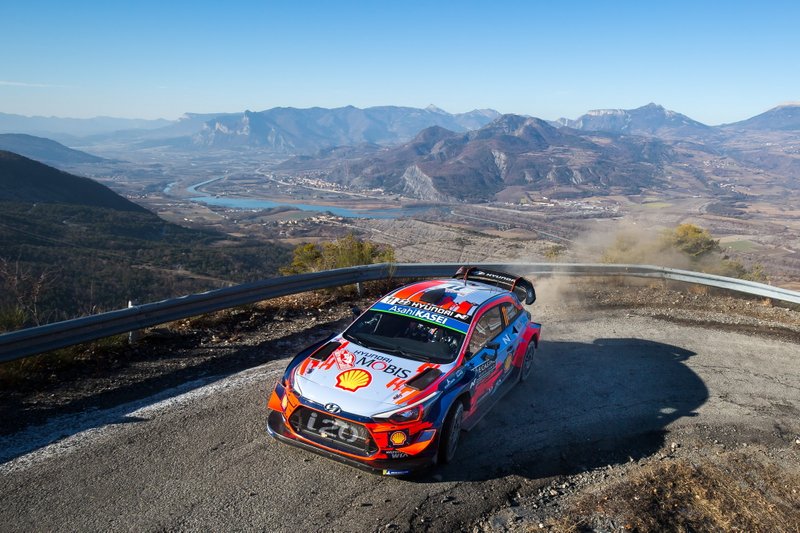 Тьєррі Ньовілль, Ніколя Жільсуль, Hyundai Motorsport Hyundai i20 Coupe WRC