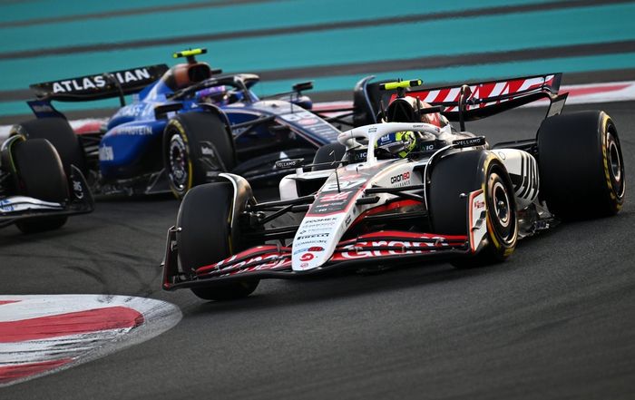 Oliver Bearman, Haas F1 Team, Carlos Sainz, Williams