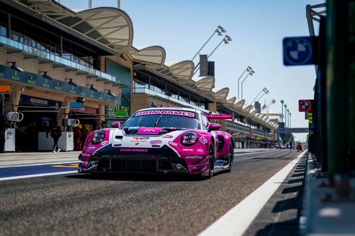 #85 Iron Dames Porsche 911 GT3 R LMGT3: Celia Martin, Rahel Frey, Michelle Gatting