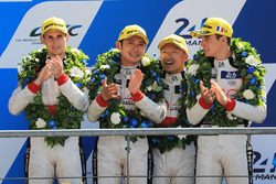 Podium : les deuxièmes, Ho-Pin Tung, Oliver Jarvis, Thomas Laurent, DC Racing