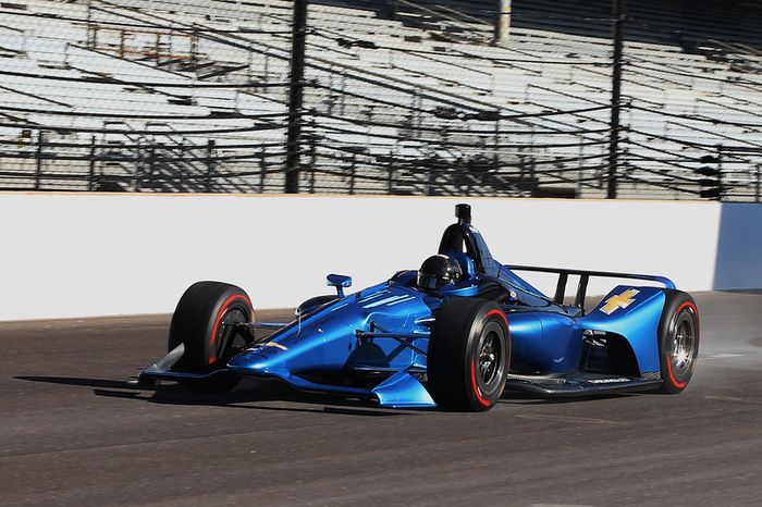 Juan Pablo Montoya prueba el Chevrolet IndyCar 2018