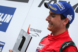 Podio: ganador de la carrera Alfonso Celis Jr., Fortec Motorsports