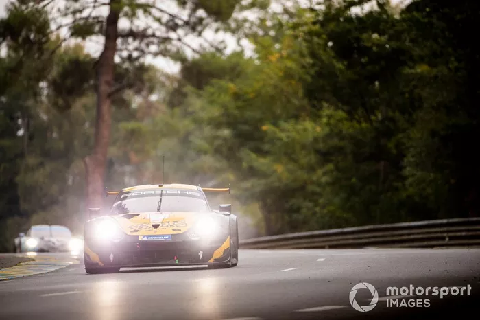 #89 Team Project 1 Porsche 911 RSR: 