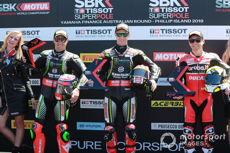 Qualifica: il secondo Leon Haslam, Kawasaki Racing, il poleman Jonathan Rea, Kawasaki Racing, ed il terzo classificato Alvaro Bautista, Aruba.it Racing-Ducati Team
