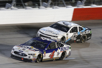 Kevin Harvick, Stewart-Haas Racing, Ford Fusion Busch Beer Throwback Kyle Larson, Chip Ganassi Racing, Chevrolet Camaro DC Solar