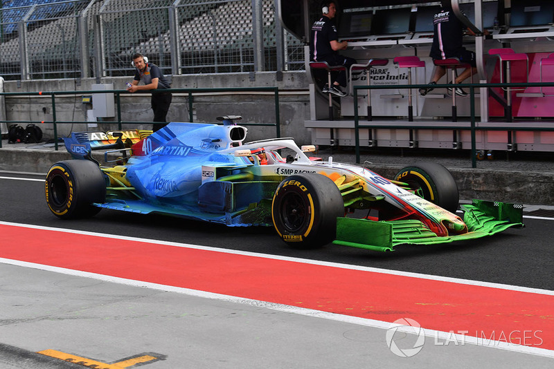 Robert Kubica, Williams FW41, avec de la peinture aéro flow-viz sur la voiture