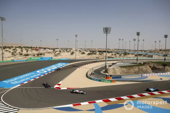 Esteban Ocon, Alpine A521, Antonio Giovinazzi, Alfa Romeo Racing C41, Yuki Tsunoda, AlphaTauri AT02 y Lance Stroll, Aston Martin AMR21