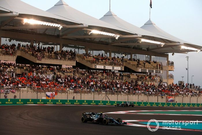 Sebastian Vettel, Aston Martin AMR21, Lance Stroll, Aston Martin AMR21