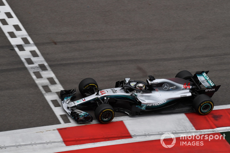 Vainqueur : Lewis Hamilton (Mercedes)