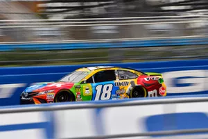 Kyle Busch, Joe Gibbs Racing, Toyota Camry M&M's