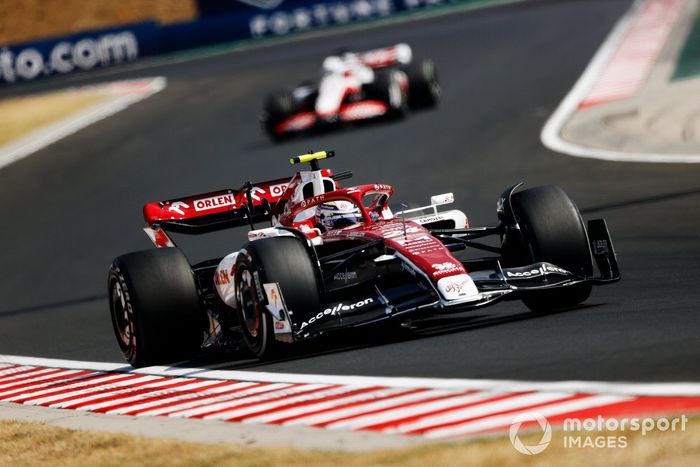 Zhou Guanyu, Alfa Romeo C42