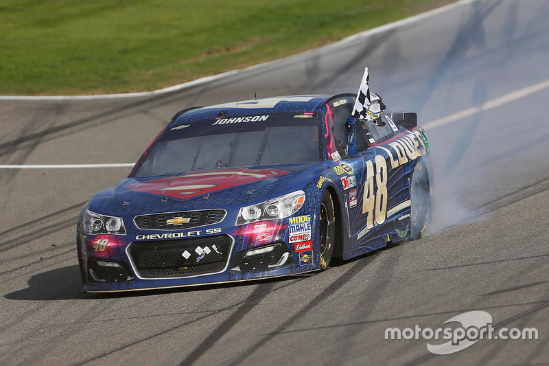 Jimmie Johnson, Hendrick Motorsports Chevrolet, ganador de la carrera