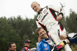 Ott Tanak, DMACK World Rally Team bersama Sテゥbastien Ogier, Volkswagen Polo WRC, Volkswagen Motorspo