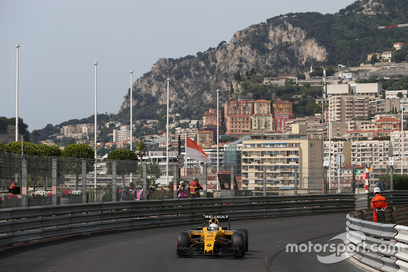 Kevin Magnussen, Renault Sport F1 Team