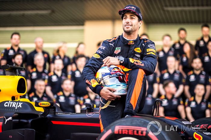 Daniel Ricciardo, Red Bull Racing at the Red Bull Racing team photo