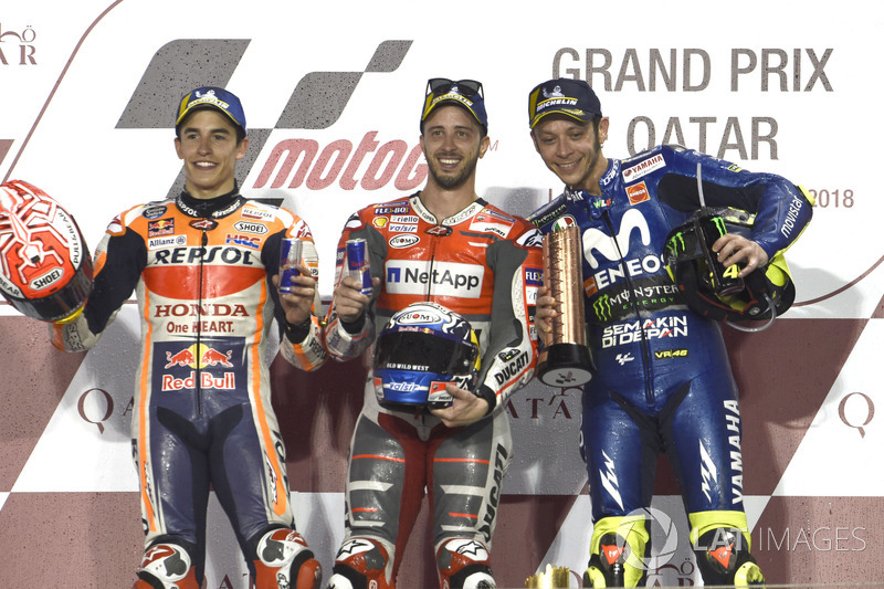 Andrea Dovizioso foi o grande vencedor do GP do Catar da MotoGP. Ele teve a companhia - bem de perto - de Marc Márquez. Valentino Rossi foi o terceiro colocado.