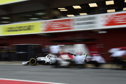Marcus Ericsson, Alfa Romeo Sauber C37 pit stop