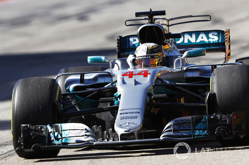 Race winner Lewis Hamilton, Mercedes AMG F1 celebrates