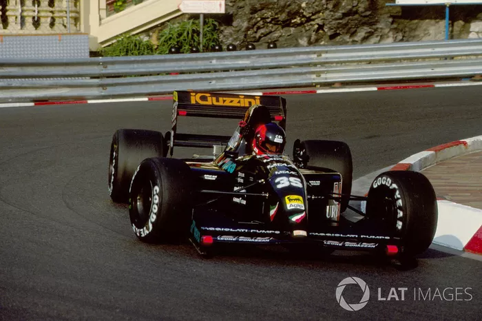1992: el equipo italiano Andrea Moda compitió con un vehículo durante dos años.  Andrea Sassetti fue detenido en Spa-Francorchamps y con ello terminó la historia de la escudería.