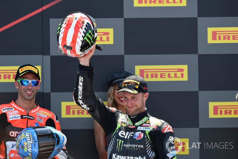 Podio: il vincitore della gara Jonathan Rea, Kawasaki Racing