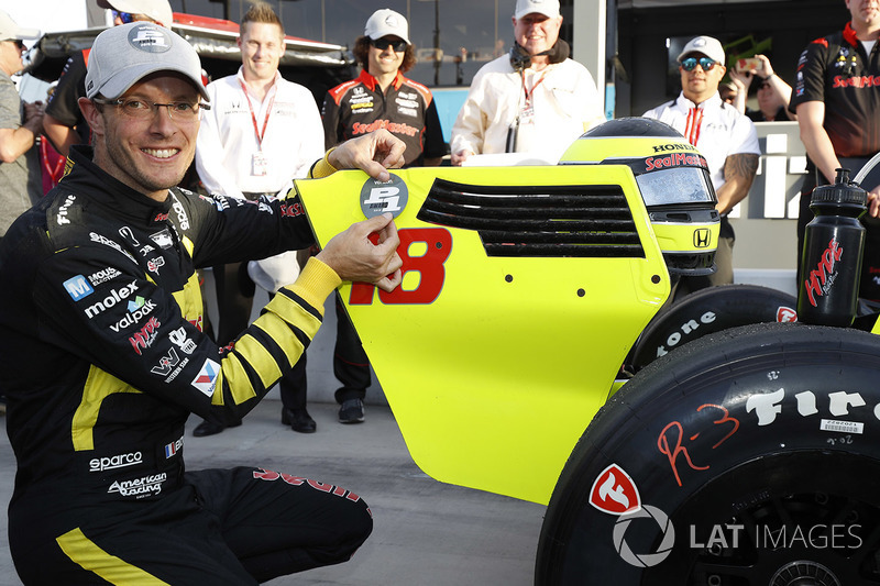 Ganador de la pole Sébastien Bourdais, Dale Coyne Racing with Vasser-Sullivan Honda