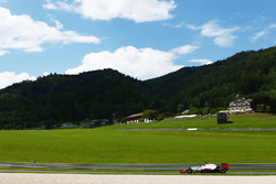 Romain Grosjean, Haas F1 Team VF-16