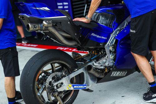 Detalles de la moto Yamaha Factory Racing