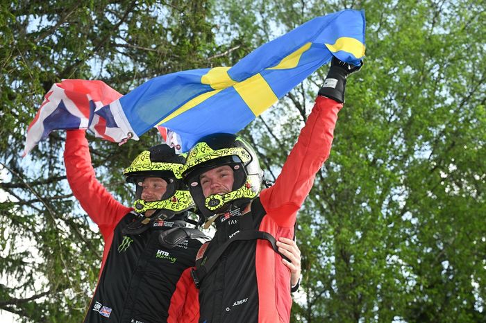 Winners Oliver Solberg, Elliott Edmondson, Toyota Gazoo Racing WRT Toyota GR Yaris Rally1