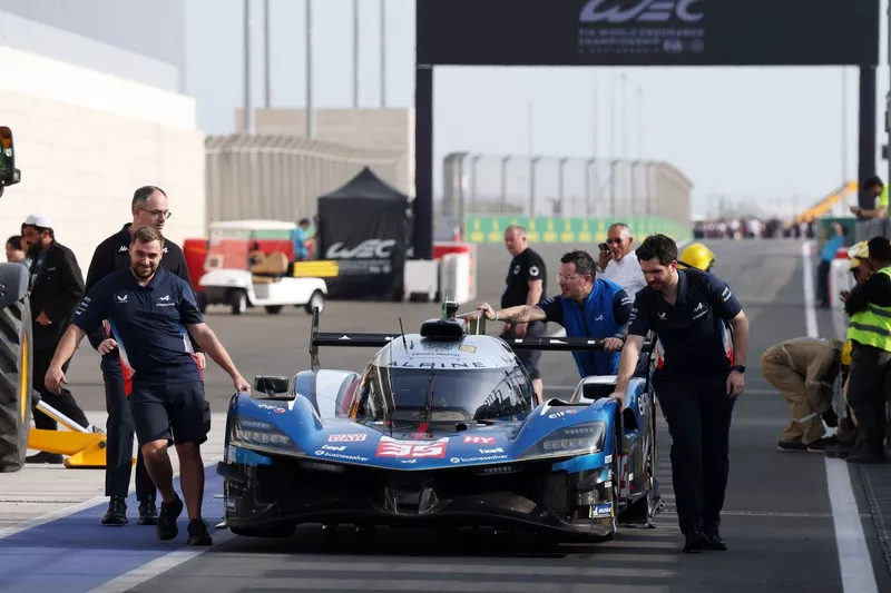 #35 Alpine Endurance Team Alpine A424 : Paul-Loup Chatin, Ferdinand Habsburg, Charles Milesi