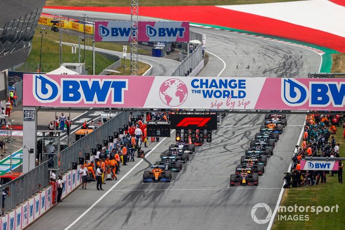 Max Verstappen, Red Bull Racing RB16B, Lando Norris, McLaren MCL35M