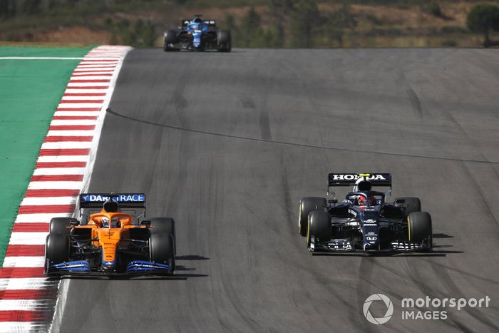Daniel Ricciardo, McLaren MCL35M, Pierre Gasly, AlphaTauri AT02