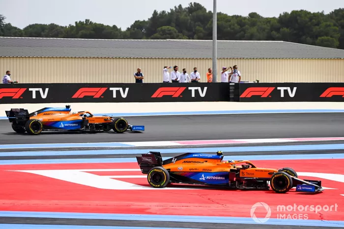 Lando Norris, McLaren MCL35M, Daniel Ricciardo, McLaren MCL35M