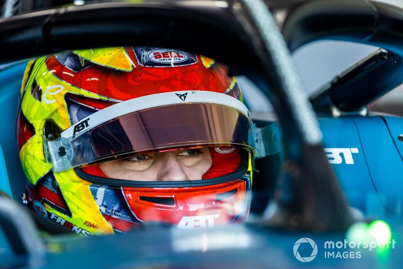 Robin Frijns