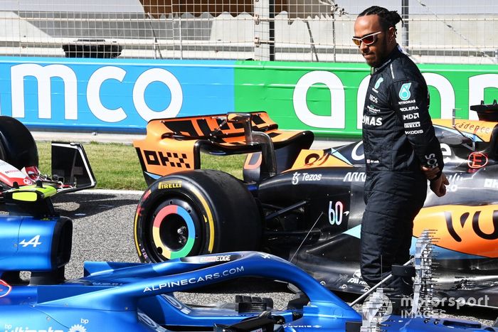 Lewis Hamilton, Mercedes-AMG, Red Bull Racing RB19