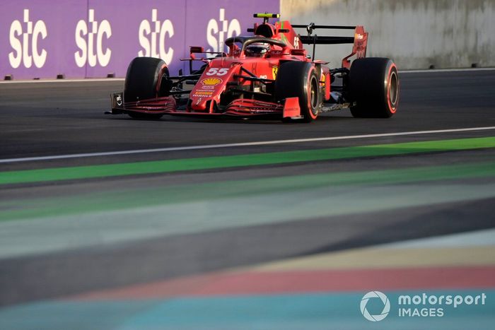 Carlos Sainz Jr, Ferrari SF21