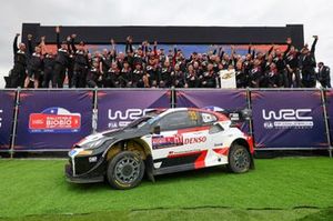 Podio: Elfyn Evans, Scott Martin, Toyota Gazoo Racing WRT Toyota GR Yaris Rally1, Takamoto Katsuta, Aaron Johnston, Toyota Gazoo Racing WRT NG Toyota GR Yaris Rally1, Kalle Rovanperä, Jonne Halttunen, Toyota Gazoo Racing WRT Toyota GR Yaris Rally1, Jari-M